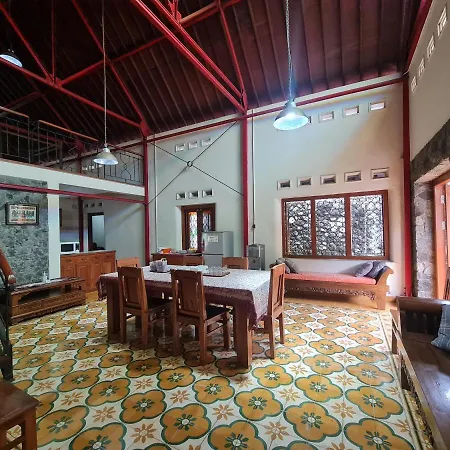 Omah Pitoe Yogya Homestay-3